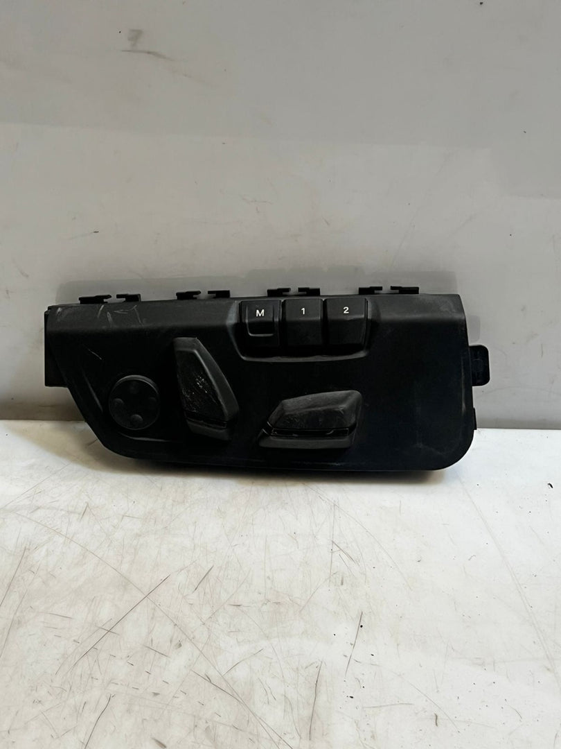 BMW 6 Series F12 F13 FRONT Seat Regulator Control Switch Right 9197224 OEM