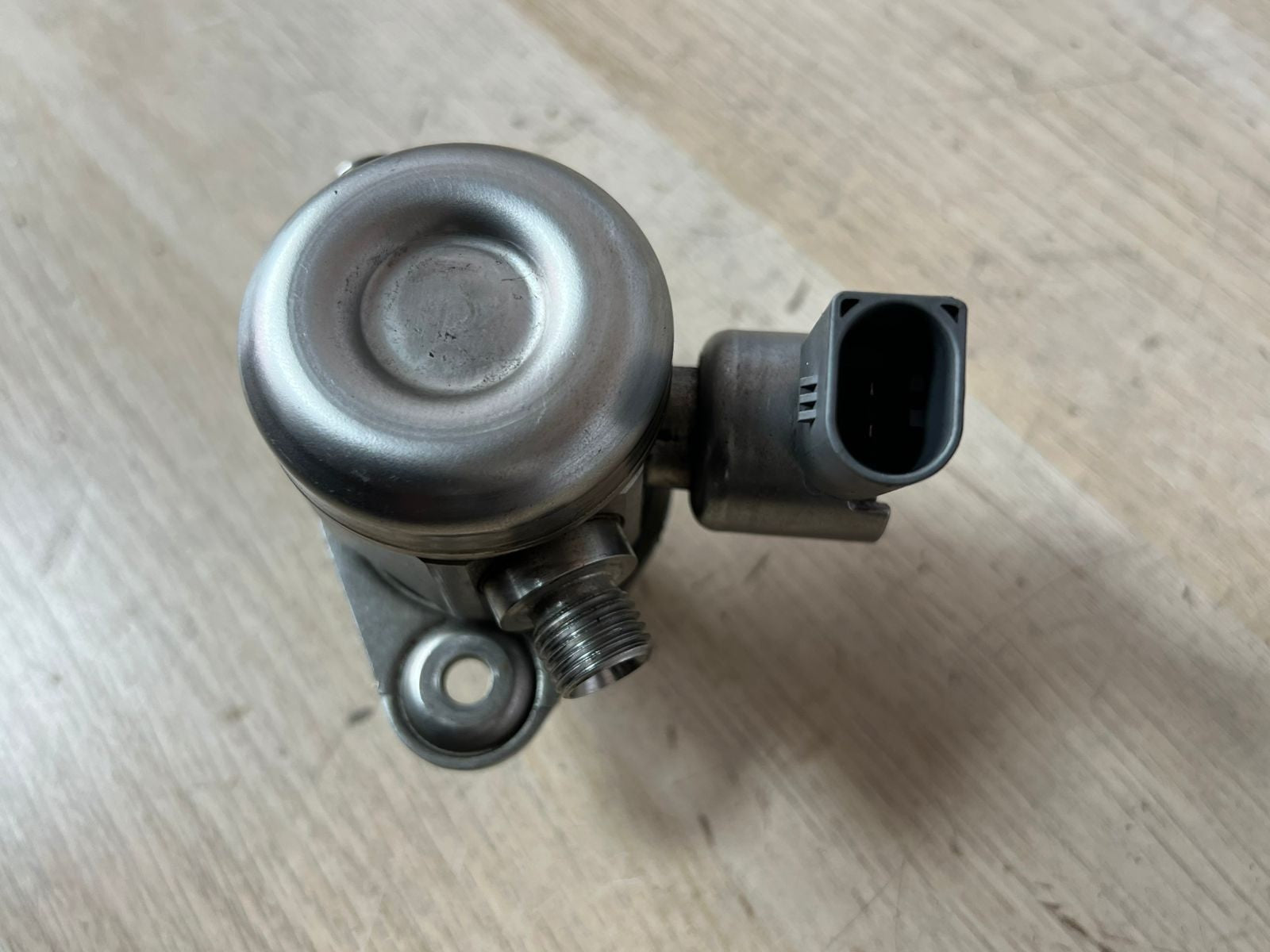 2010-2013 BMW High Pressure Fuel Pump 7610761 135i, 335i, 535i, 640i, X3, X4 N55