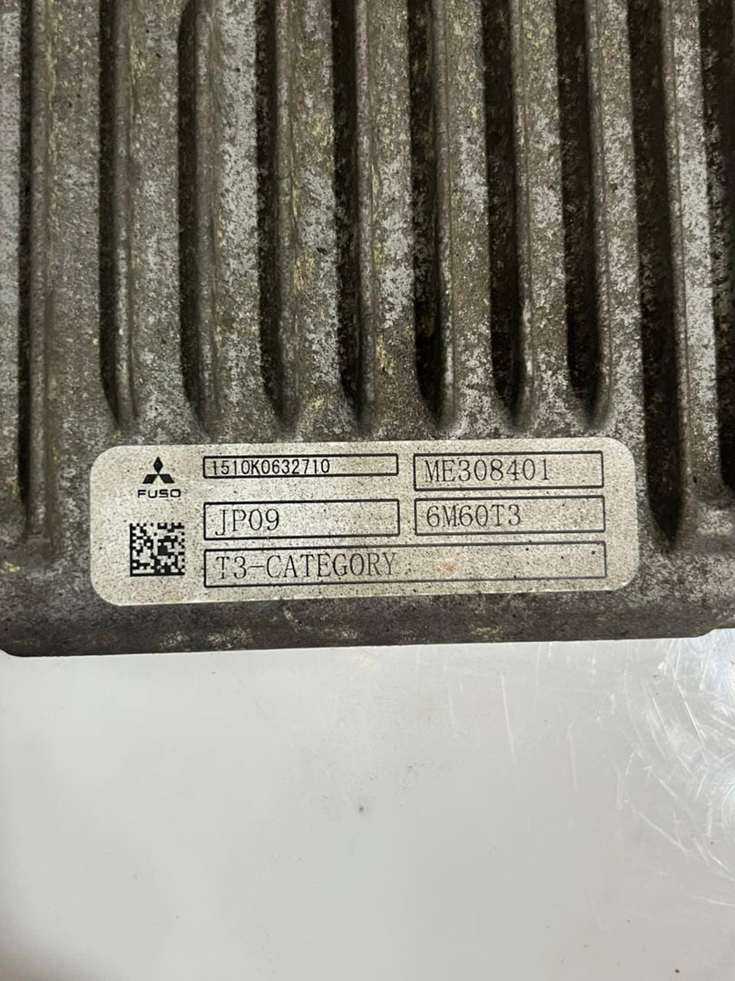 Mitsubishi Fuso Fighter H24 FK64F Engine Control Unit 1125000370 ME306431