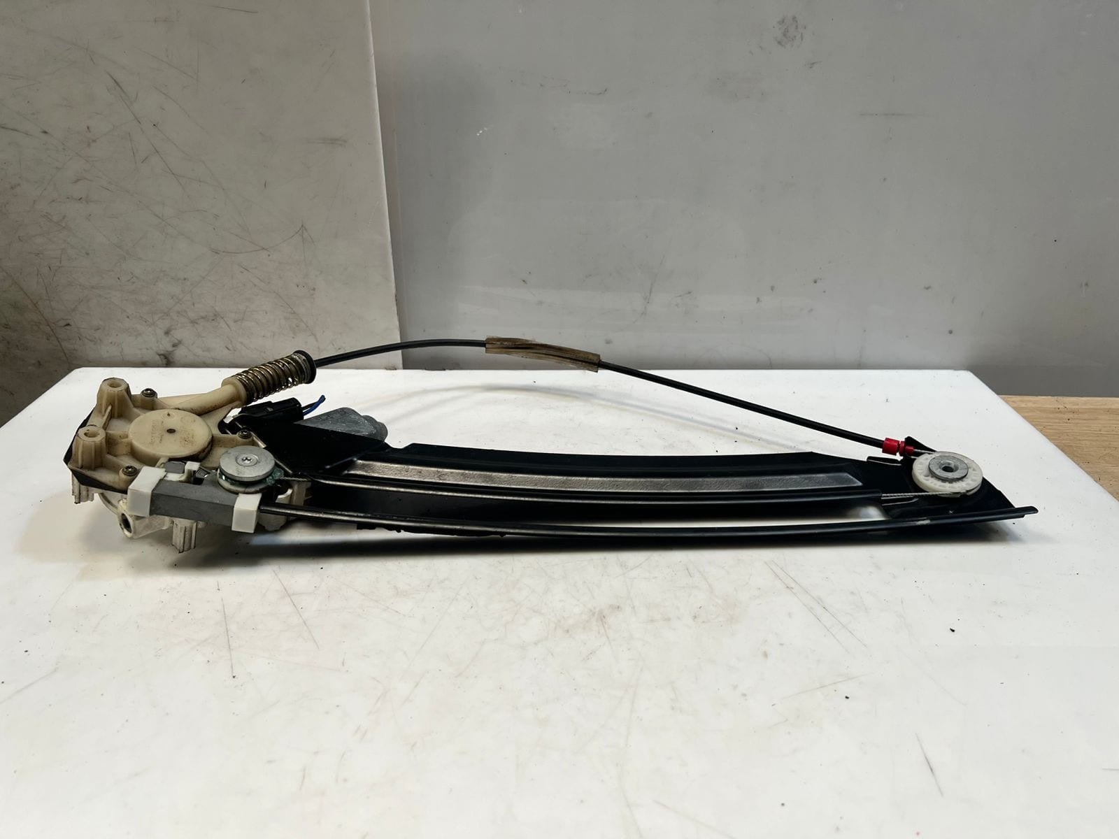 1999-2000 BMW M5 E39 5-Series Z8 FRONT LEFT Door Window Regulator Motor 8360511
