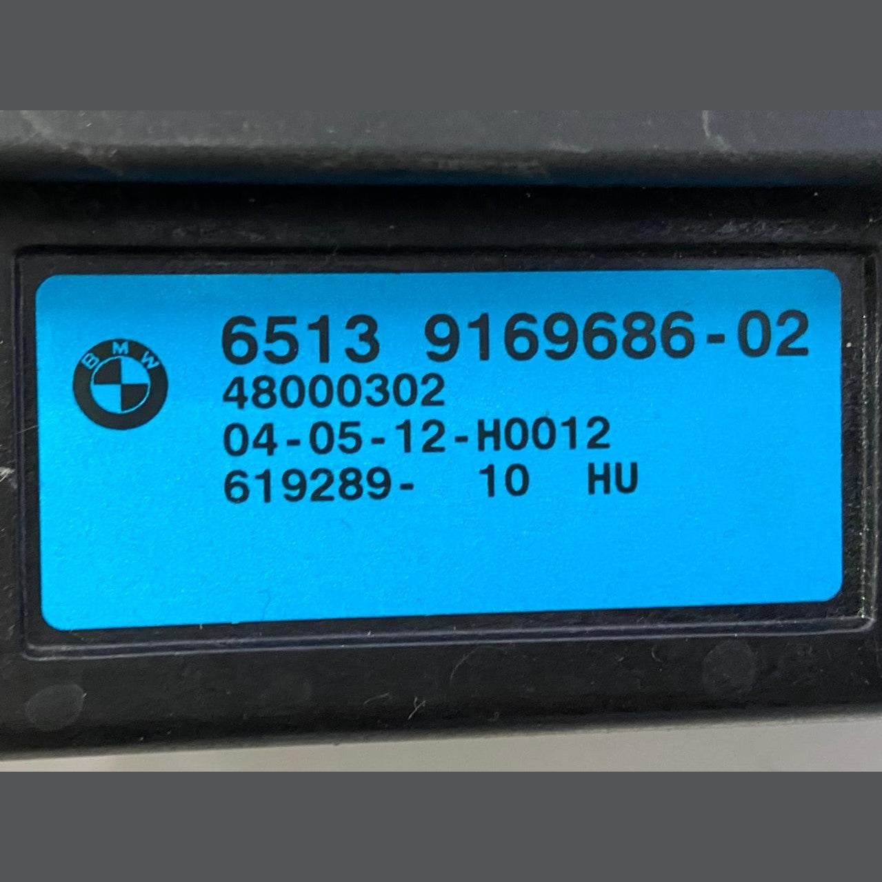 OEM BMW 528i 535i 550i RIGHT Central HiFi Subwoofer 9169686