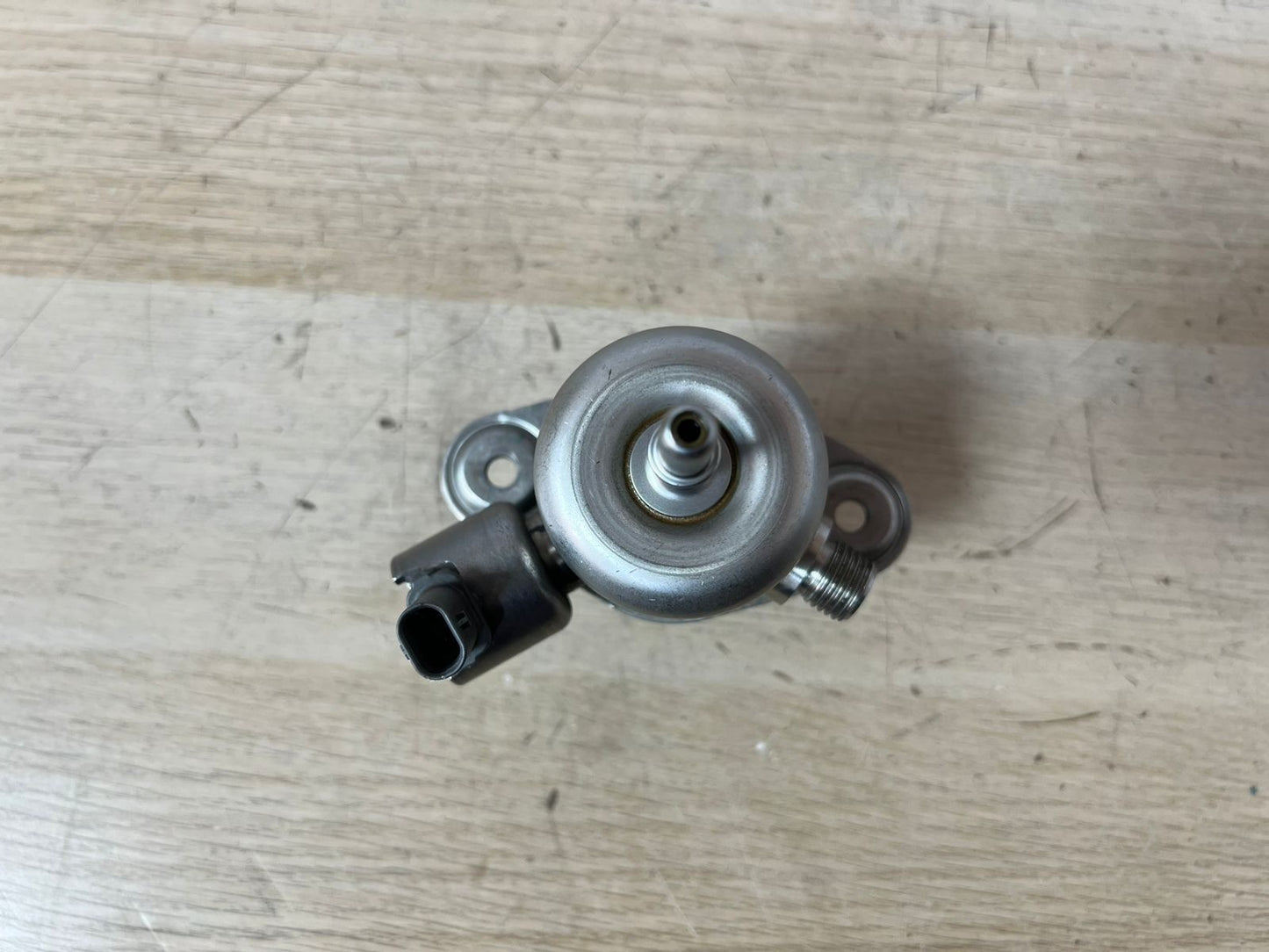 2015 BMW 118i High Pressure Fuel Pump 8605103 F20 F30 118i 116i N13B16A 