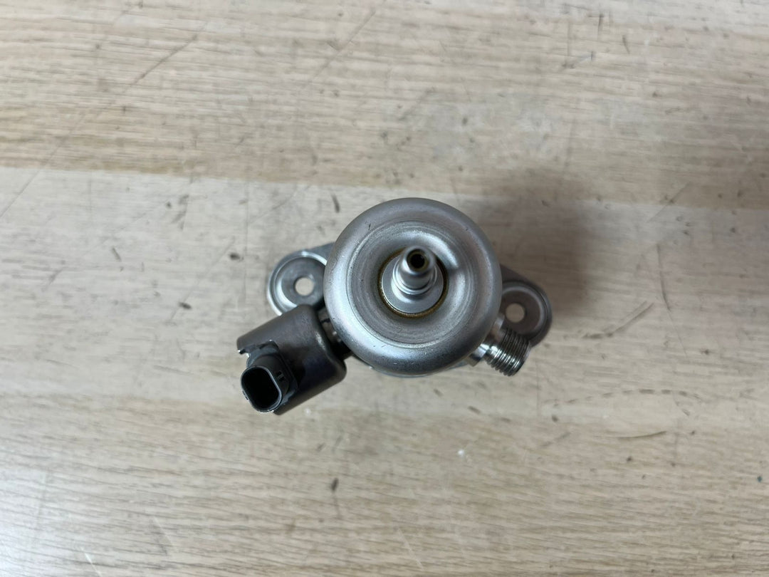 2015 BMW 118i High Pressure Fuel Pump 8605103 F20 F30 118i 116i N13B16A 