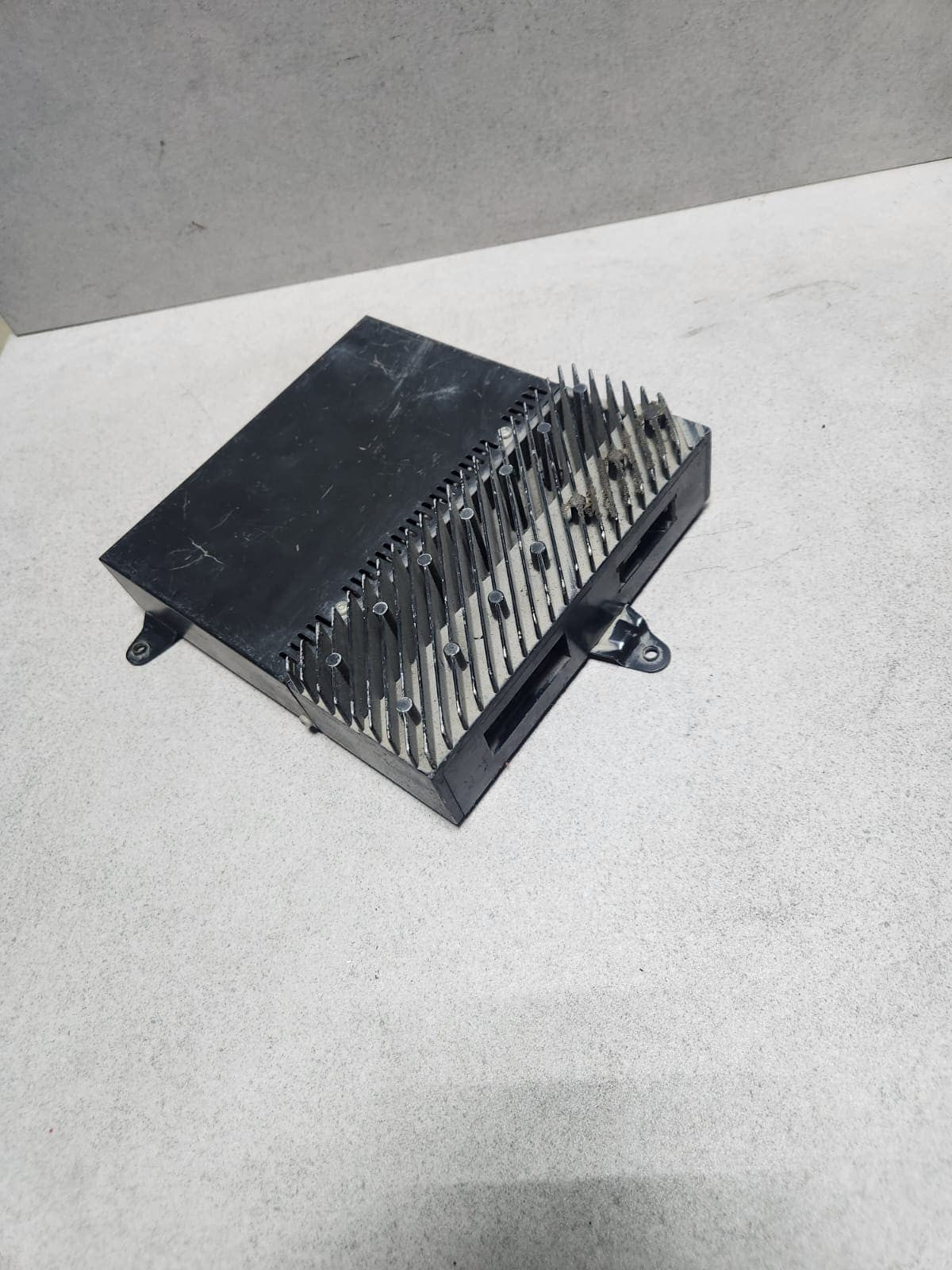 1989-1995 BMW 525i Radio Amplifier 8360761 E34 5 Series and E34