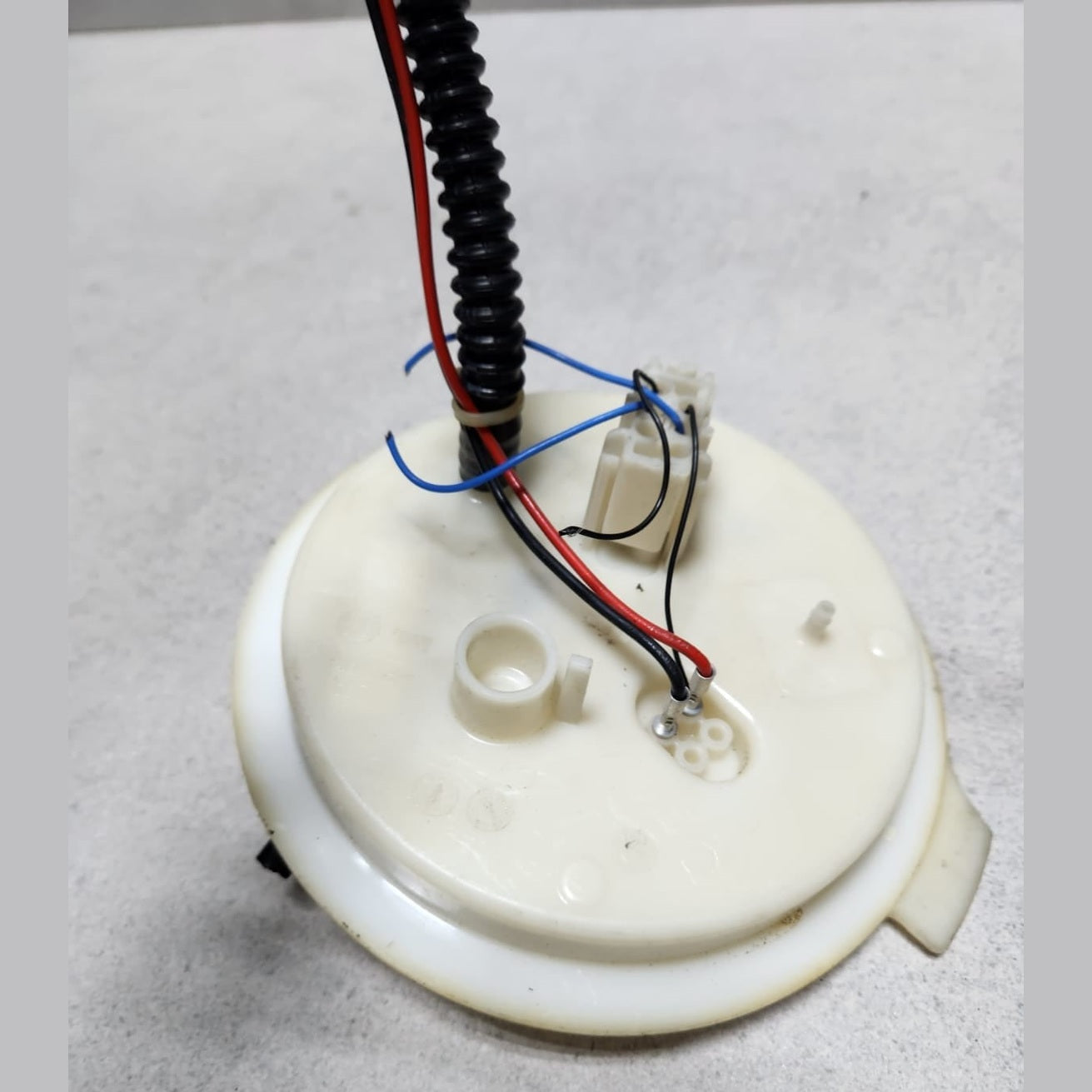 BMW Fuel Pump 7217060 5 Series F10 and F11