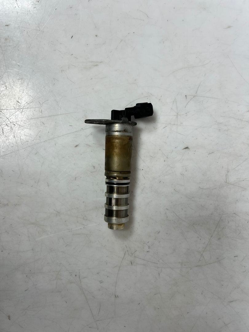 BMW F30 F32 F33 F20 F21 F10 F06 G12 F25 Variable Valve Timing Solenoid 8605123