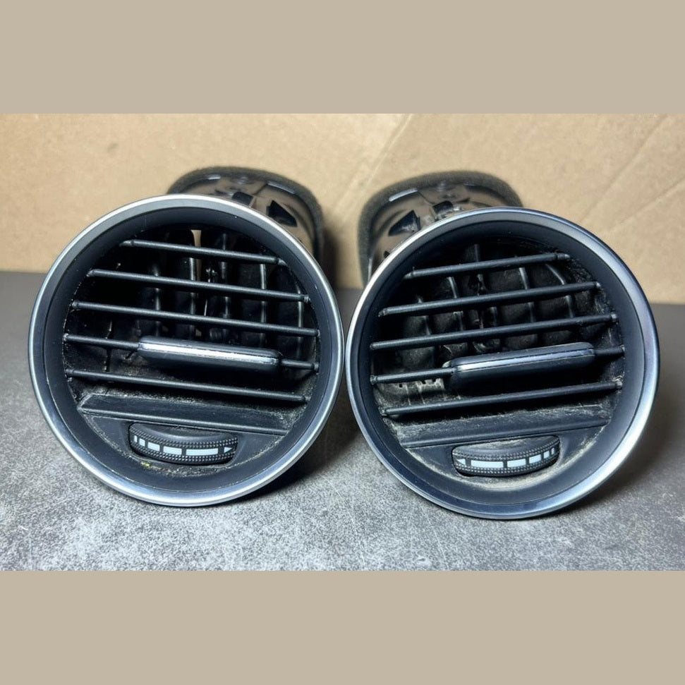 12-14 Mercedes W204 C300 C250 Front Dashboard Left  Right Heater A/C Air Vent