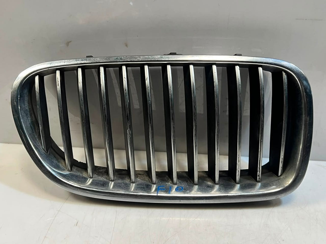 2012-2014 BMW M5 5 Series F10 F11 Front Bumper Upper Radiator Grille 7200728