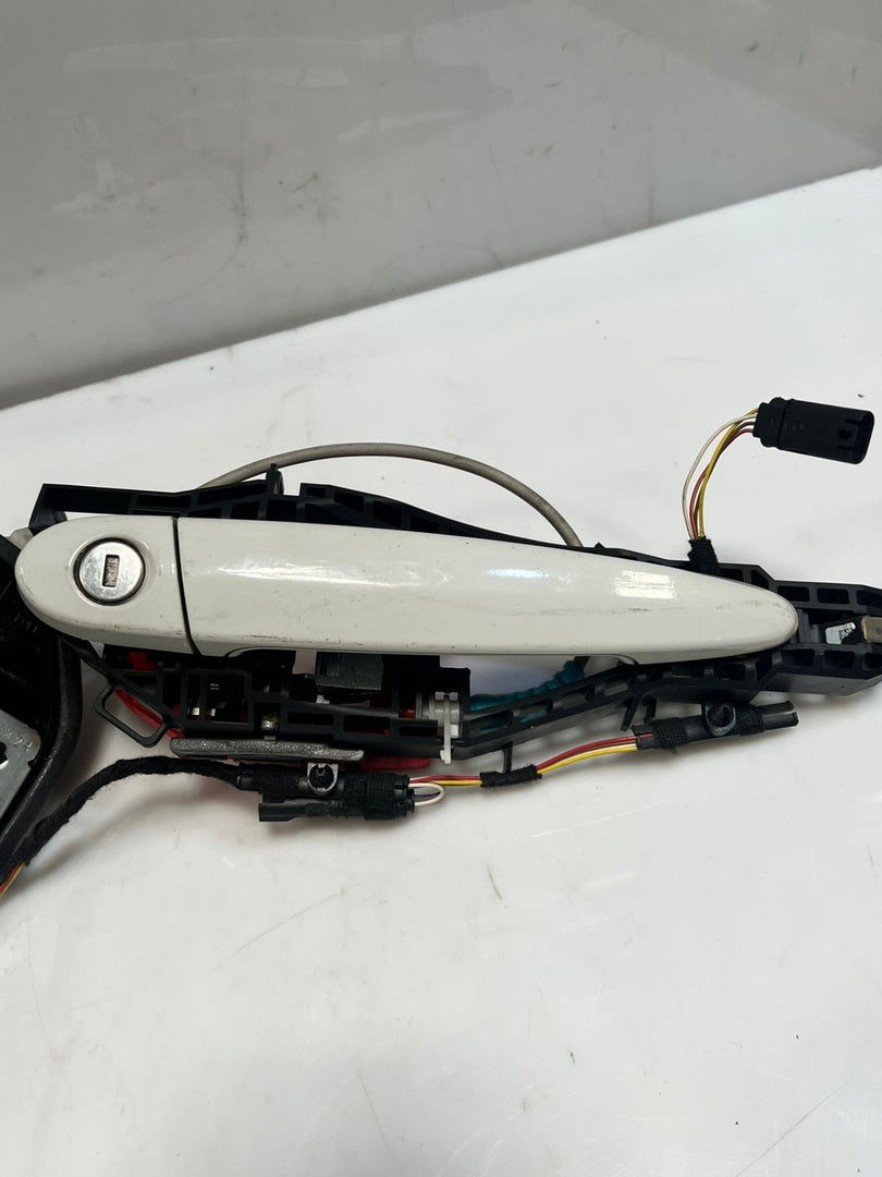 BMW 1 3 5 Series E60 E61 F20 F30 Door Lock Actuator Front Right 7229462 OEM