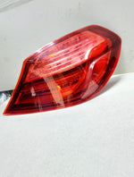 Bild in die Galerieansicht laden, 2012-2013 BMW 640i Rear Inner Tailgate Light 8950516 6 Series F06 F12 F13