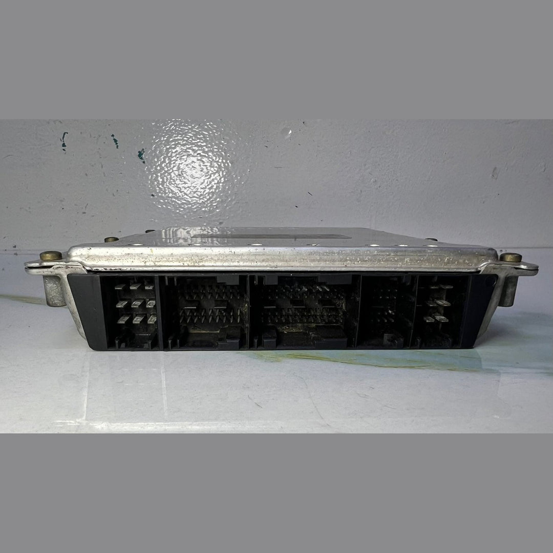 1997-2005 Mercedes-Benz E320 Engine Control Unit A1121530879 C320 and E320