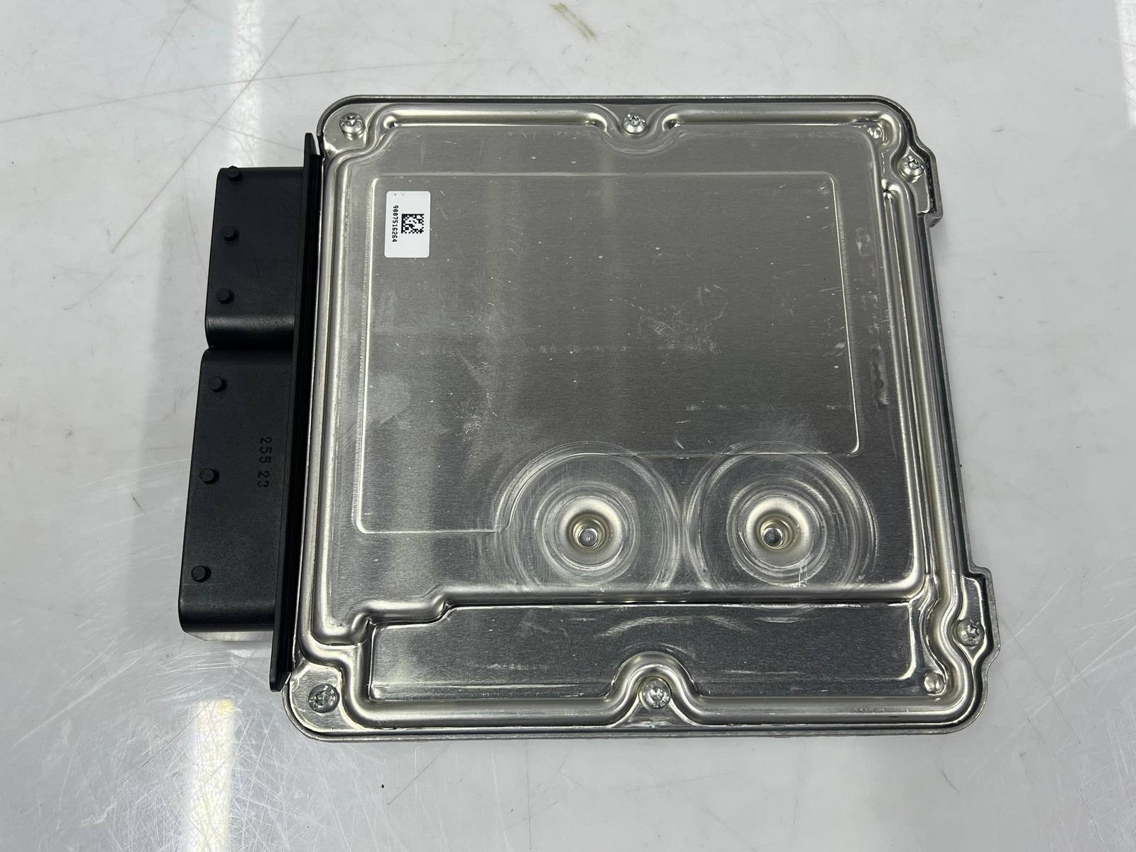 2014-2018 BMW F30 330d F32 430d F34 diesel X5 Engine Control Unit 8585380