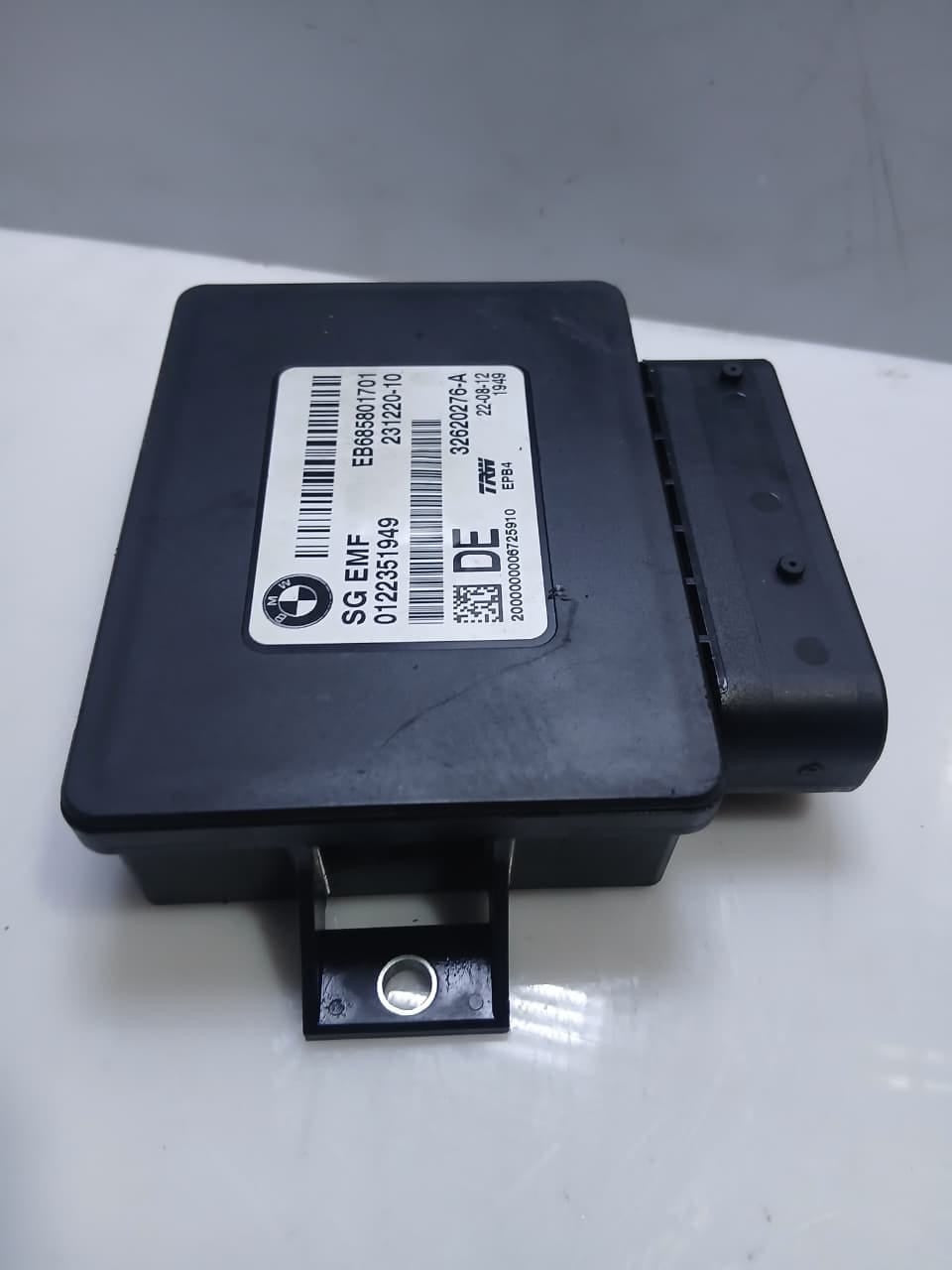 BMW 5 Series F10 F11 F12 F13 F25 F26 650i Parking Brake Control Module 6858017