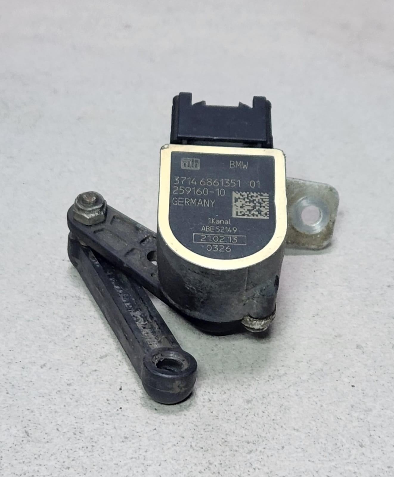 BMW Headlight Level Sensor Rear Xenon 6861351 5 Series F10 F11