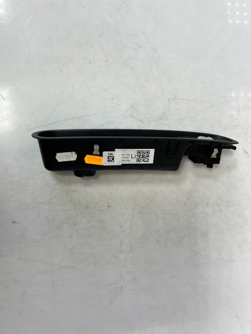 2011-2016 R60 Mini Cooper Countryman Front Power Window Switch 9810861 OEM
