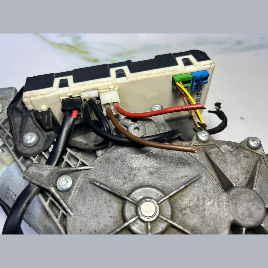 Mercedes W204 W212 Power Tailgate Liftgate Motor Actuator A212 8203642 OEM