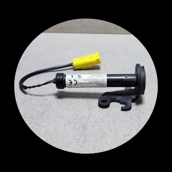 BMW 5 Series F10 F11 6 Series F06 F12 F13 Bonnet Hood Actuator Left 7263055 OEM