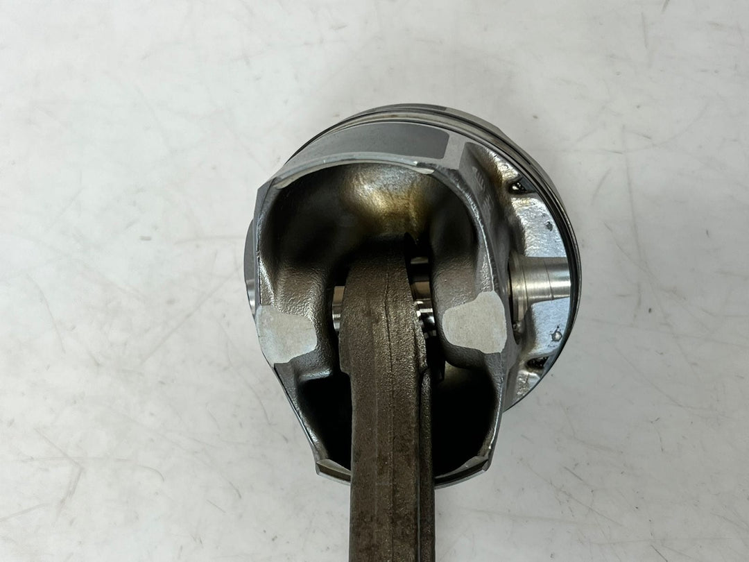 2015 BMW X3 F25 Piston With ENGINE Connecting Rod 8617083 OEM