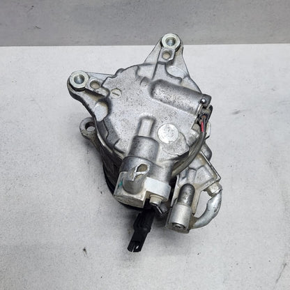 BMW Air Conditioning Compressor 9330831 3 Series F30 F30 F34 GT and 1 Series    