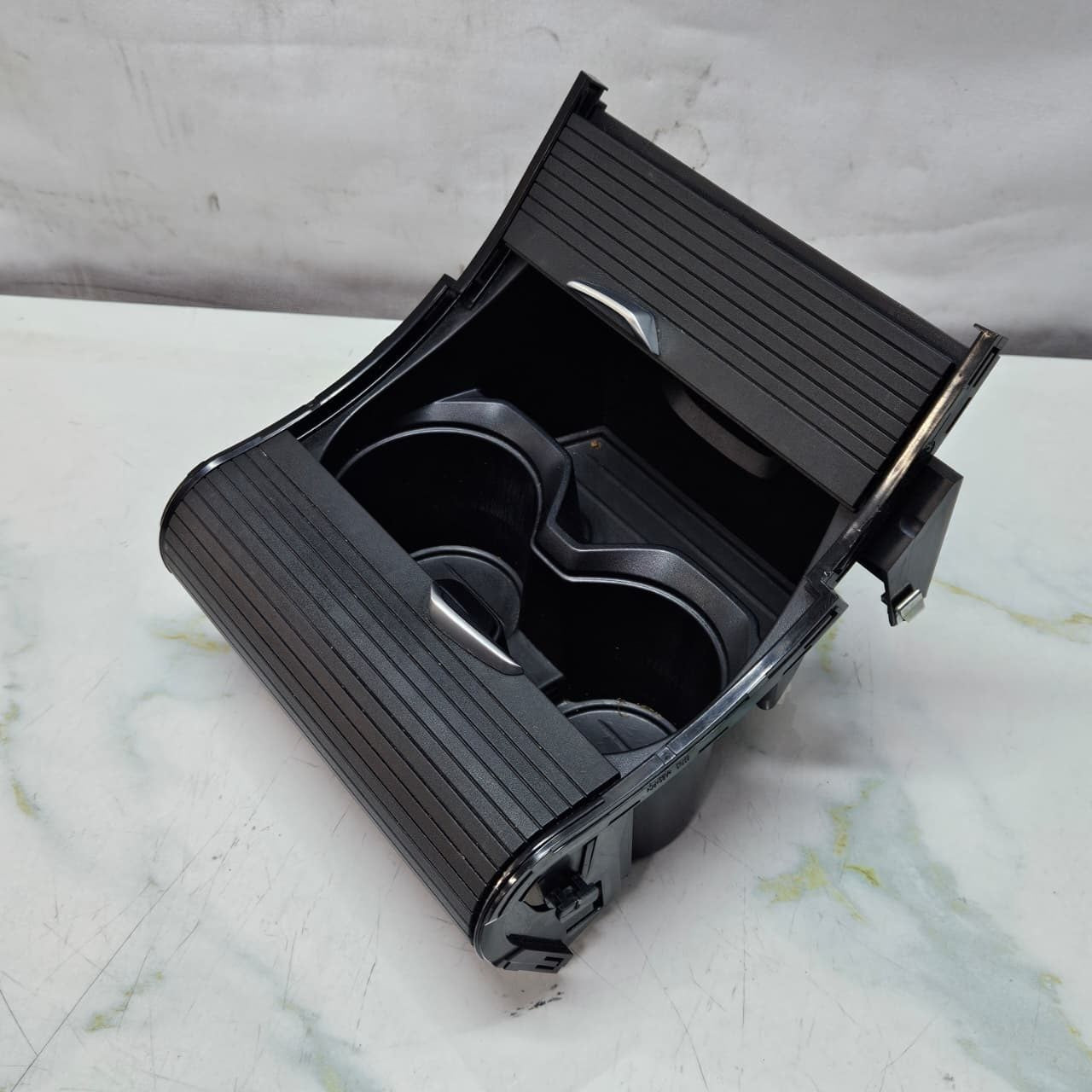 OEM 2016 BMW X1 F48 X2 F39Centre Console Cup Holder 9292557 