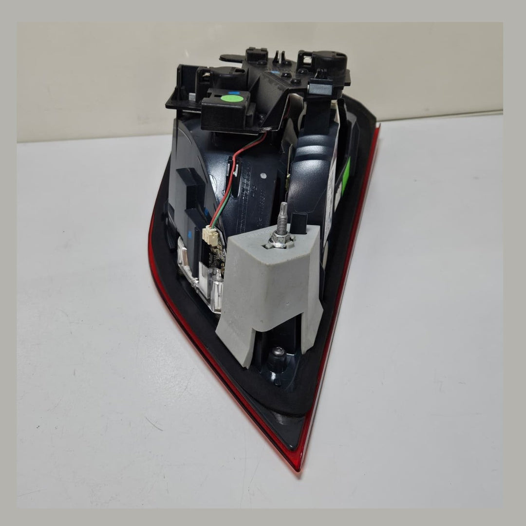 2015-2017 BMW 2 Series F46 Gran Tourer MPV Tail Light Assembly 7329792