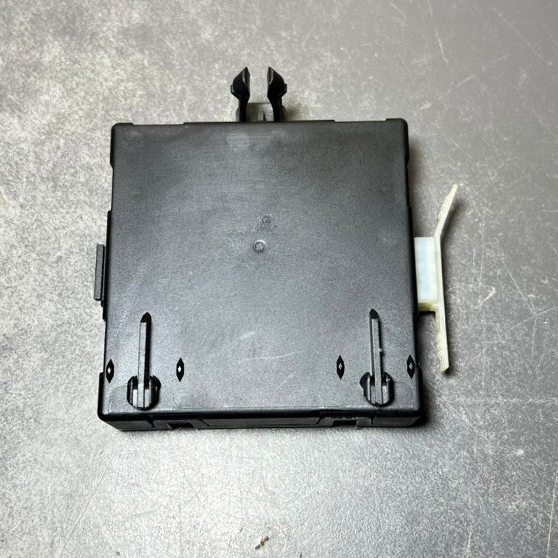 Mercedes-Benz W212 E-Class Front Left Side Door Control Module A212 9004202 OEM