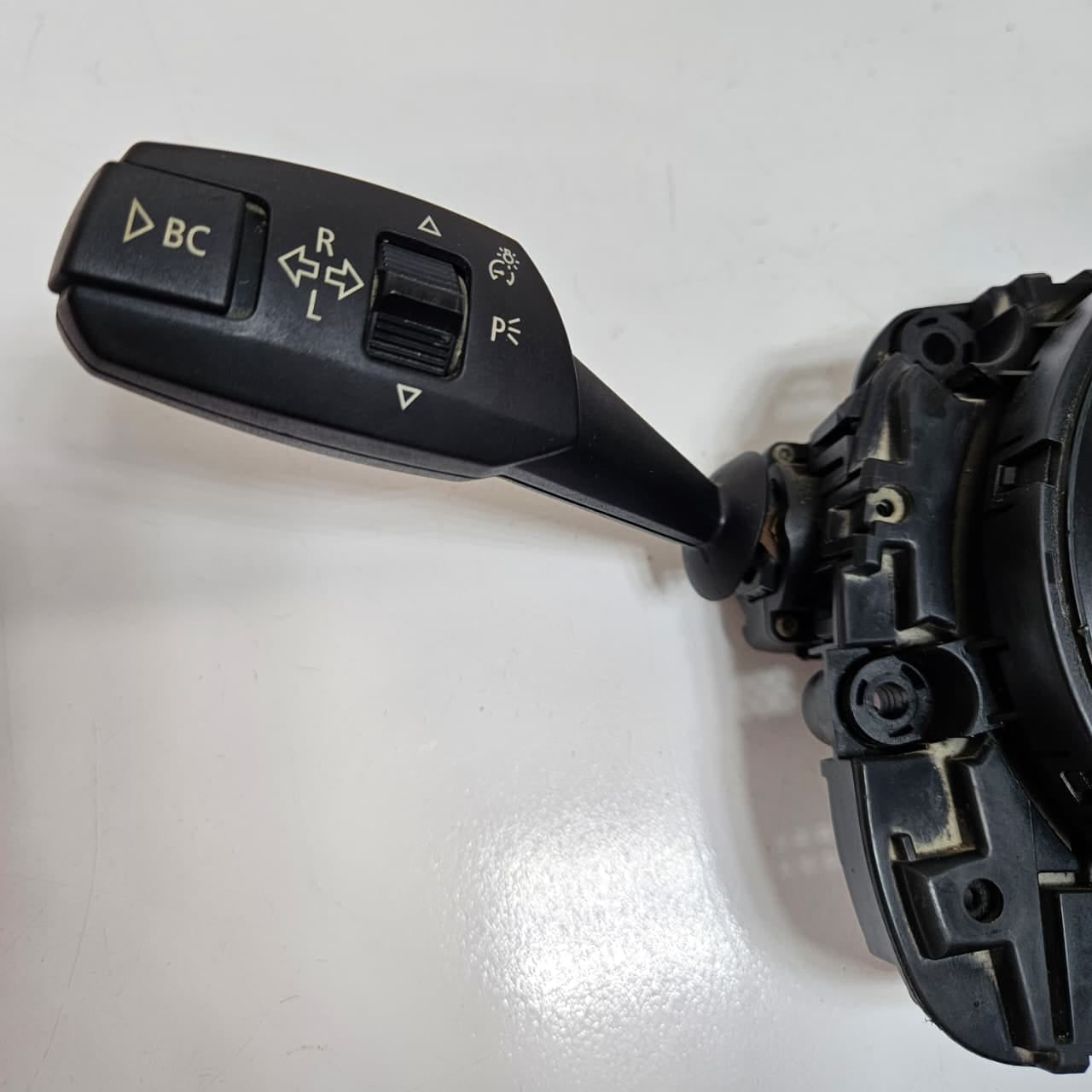 OEM BMW 3 Series E87 E90 E91 Steering Column Switch 9110873