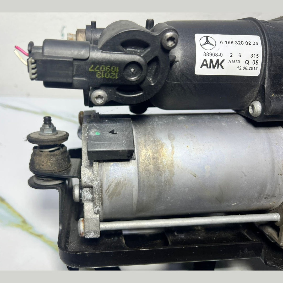 Mercedes W166 ML GL GLE Airmatic Air Suspension Compressor Pump A166 3200204 OEM
