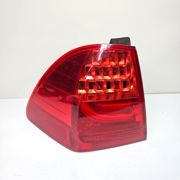 OEM BMW 3 Series E91 Rear Tail Light Left 7289431