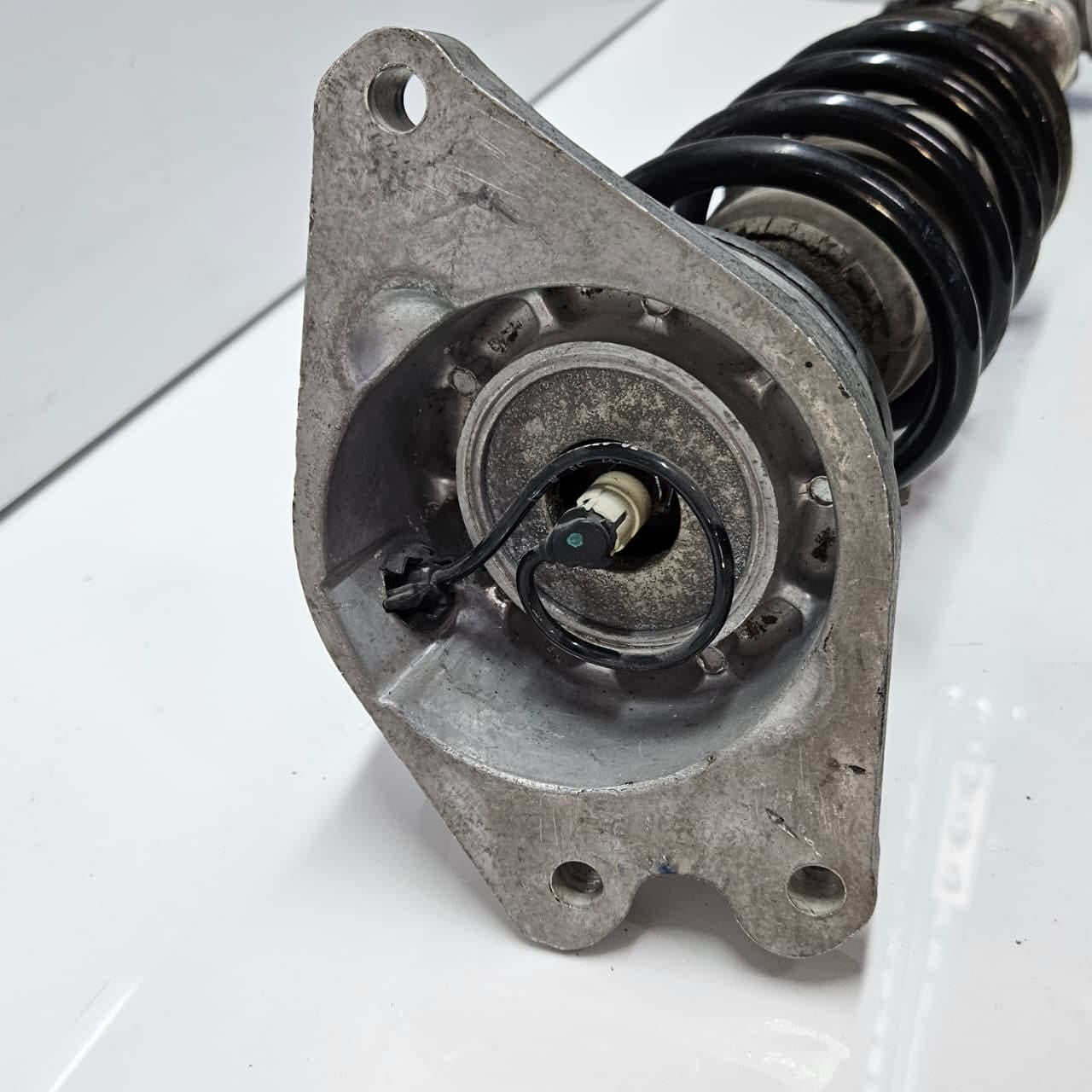 2358689-2014-2020 BMW i8 I12 I15 Rear Left Strut Shock Absorber OEM