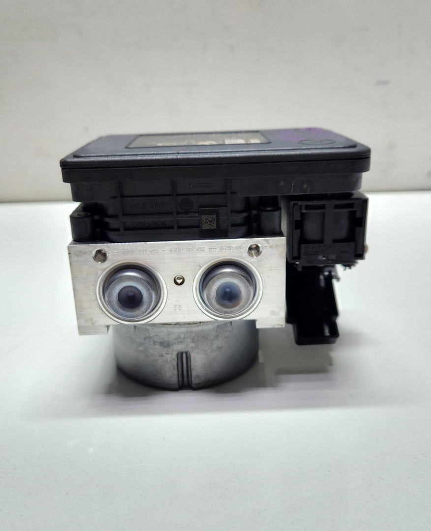 16-17 BMW 320i Abs Pump Control Module 6875559 F20 F22 F30 F31 F32 F34 F36 OEM