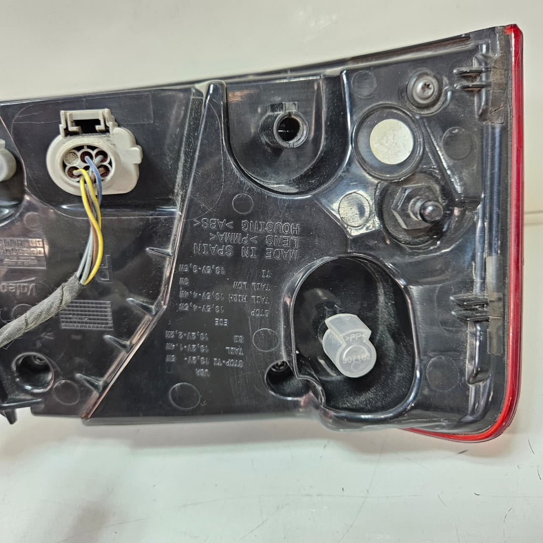 90053943-2011-2018 Audi A6 S6 C7 4G sedan Models Taillight Right Side OEM
