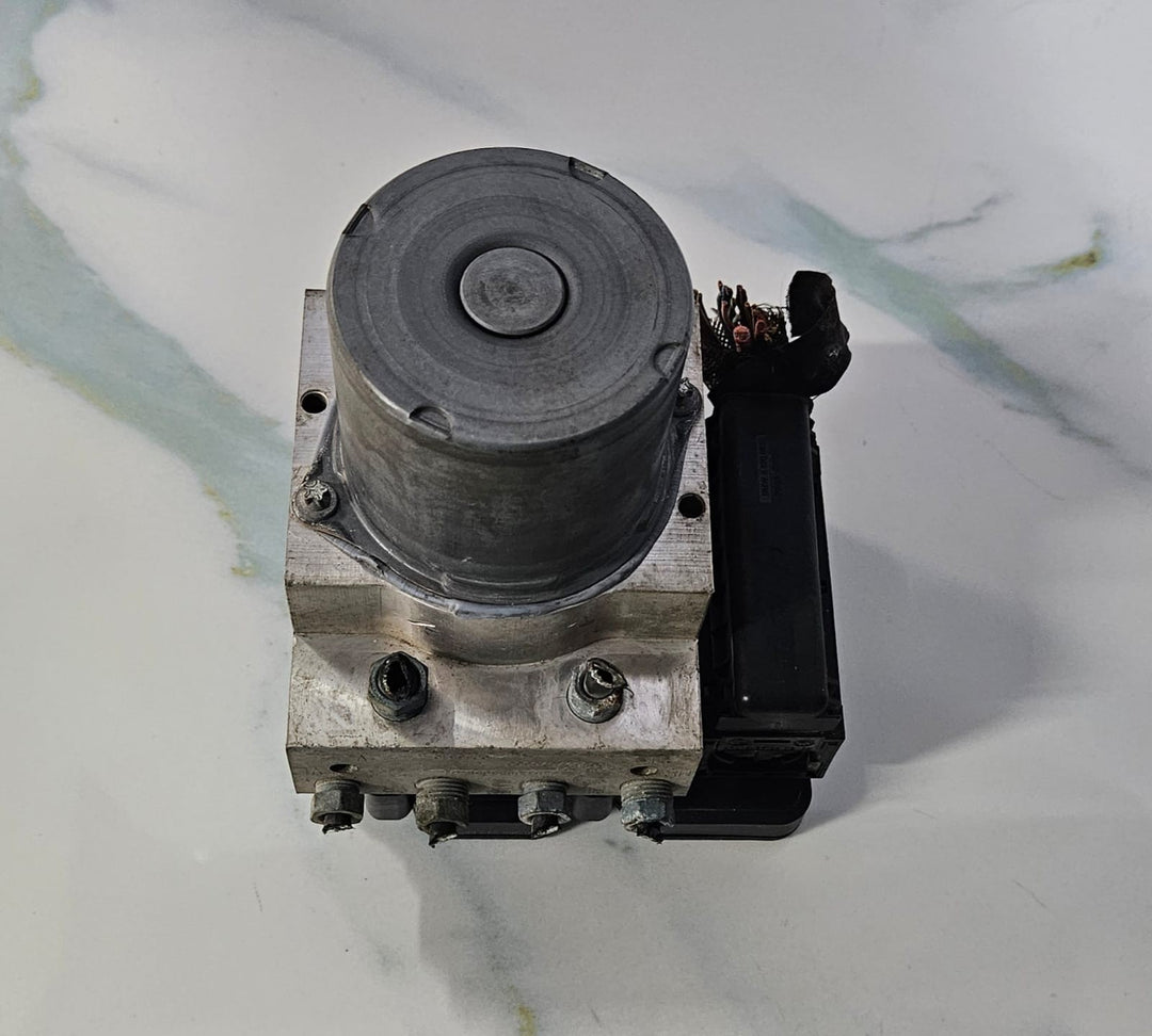 OEM BMW F10 F12 F01 F02 ABS Anti Lock Brake DSC Pump Module 6853400