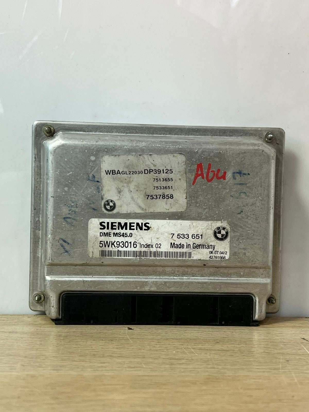 1996-2002 BMW Z3 Engine Control Unit 7533651 Z3 Z4 E85 M54 