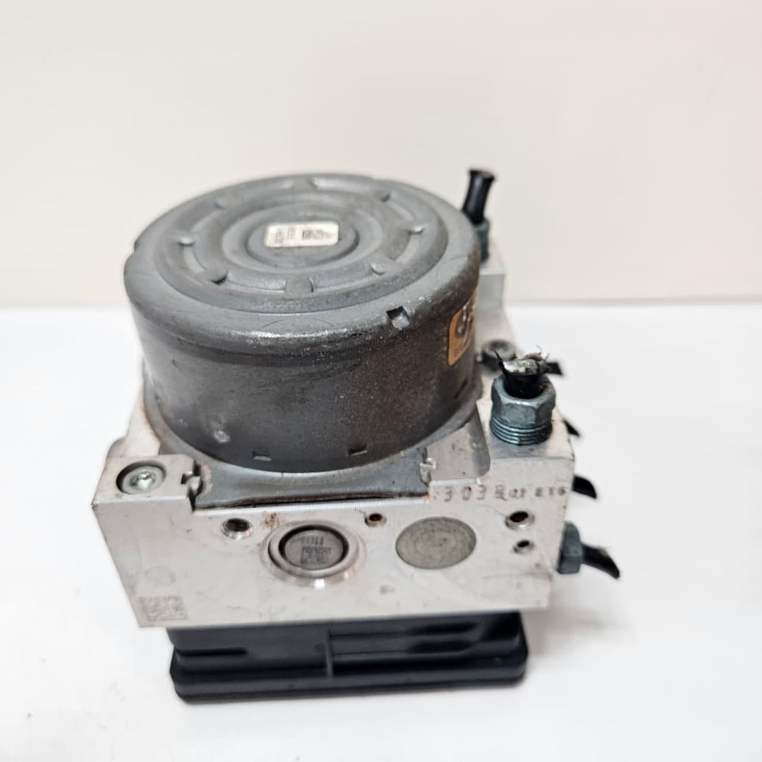 2012-2016 BMW 3-Series F30 328i 320i ABS Pump 6861376 USED