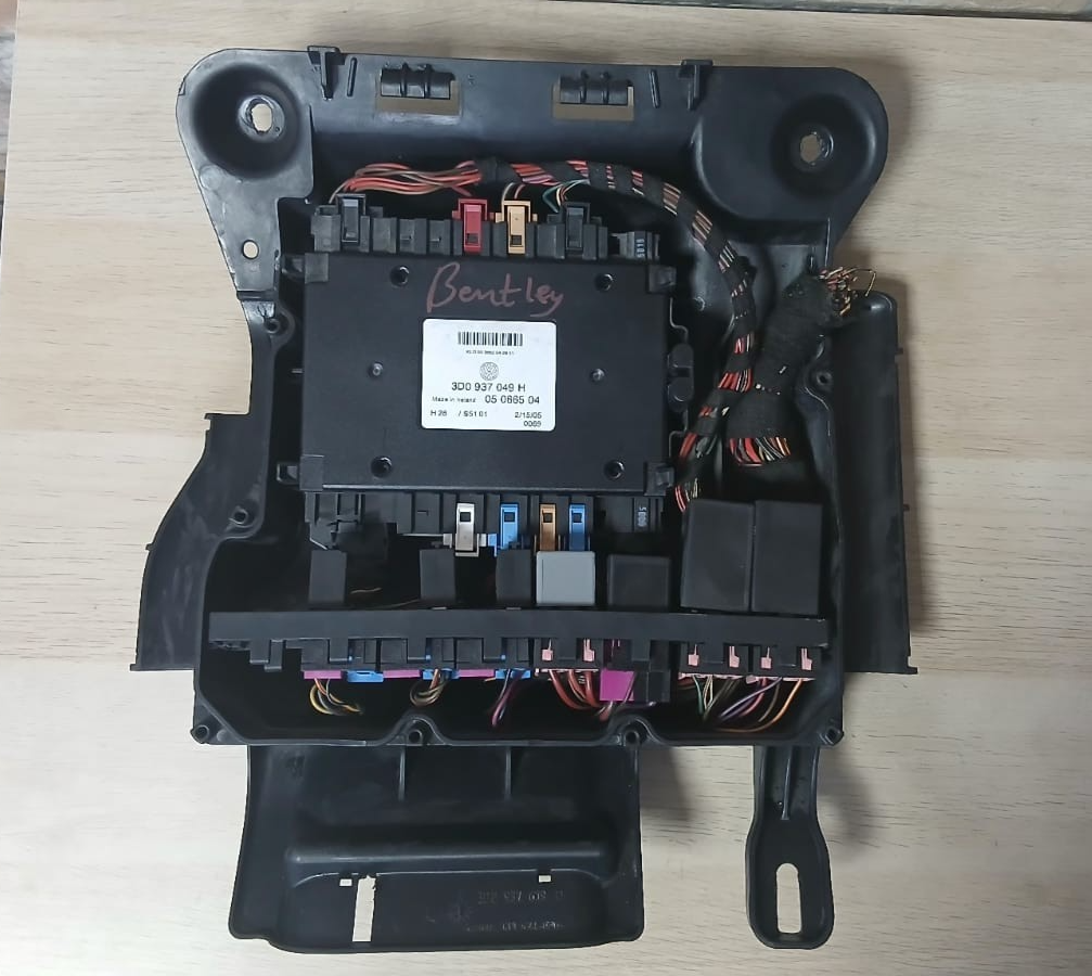 Bentley Continental Flying Spur Power Supply BCM Module OEM 3D0937049H