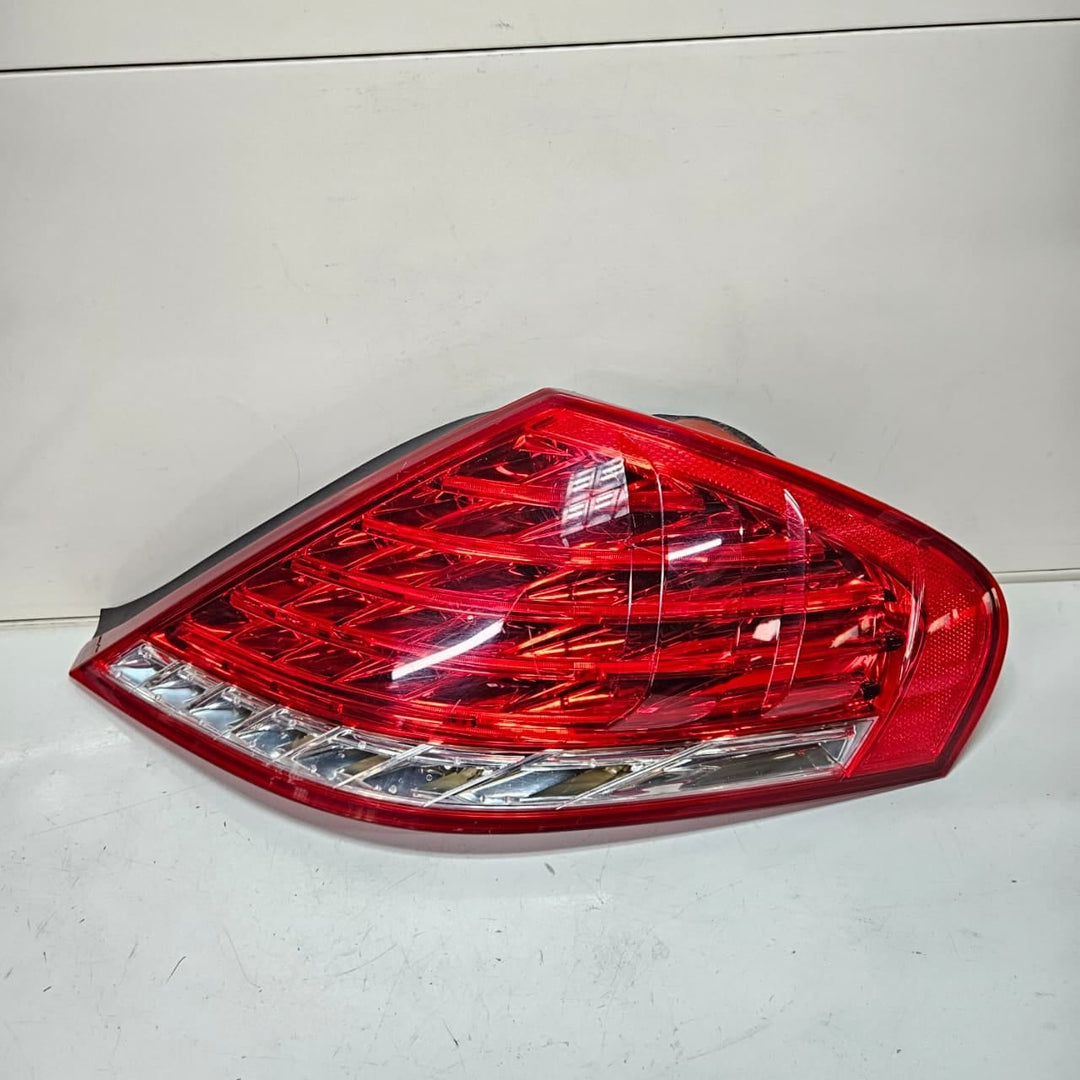 7177070-2008-2010 BMW 6 Series E63 E64 LCI M6 Rear Right Tail Assembly LED OEM 