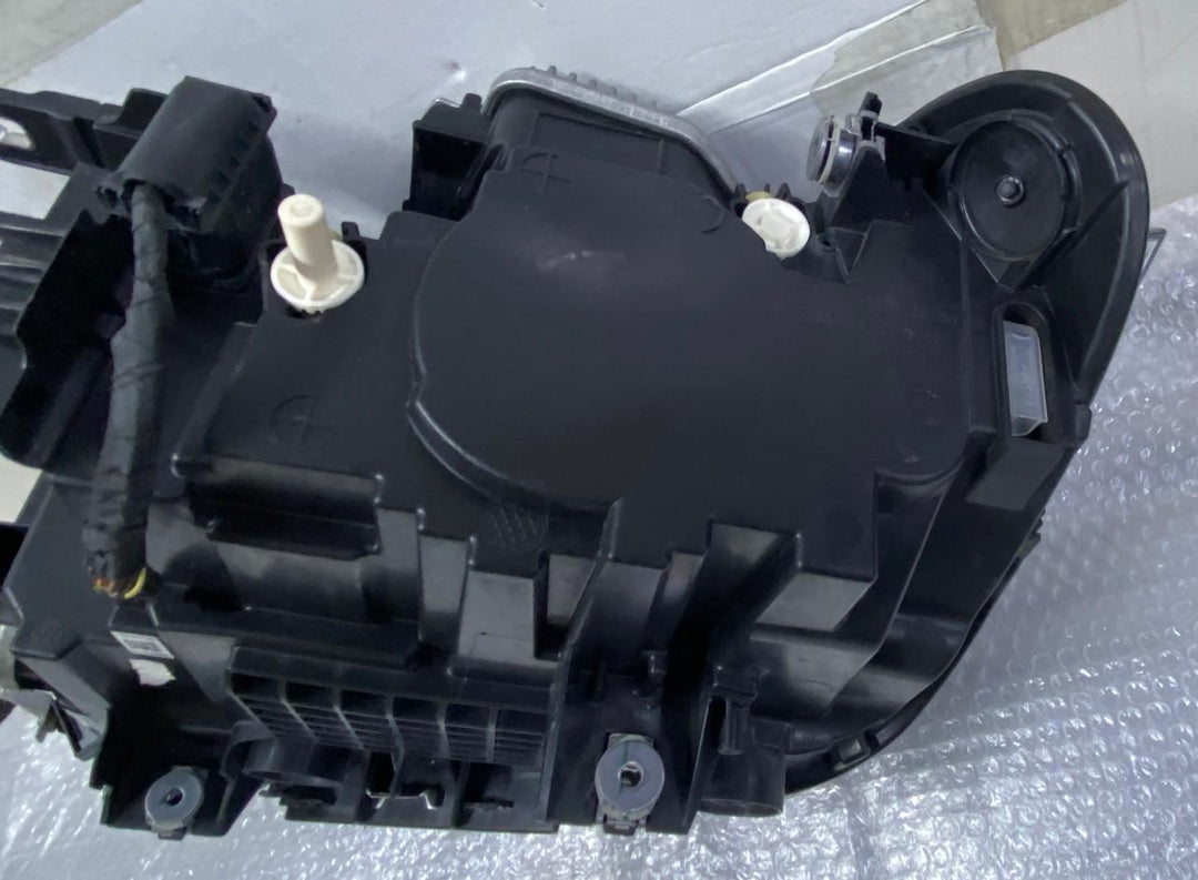 OEM BMW X2 F39 HEAD LIGHT LED ADAPTIVE RHD ECE RIGHT SIDE 7420442 Without module