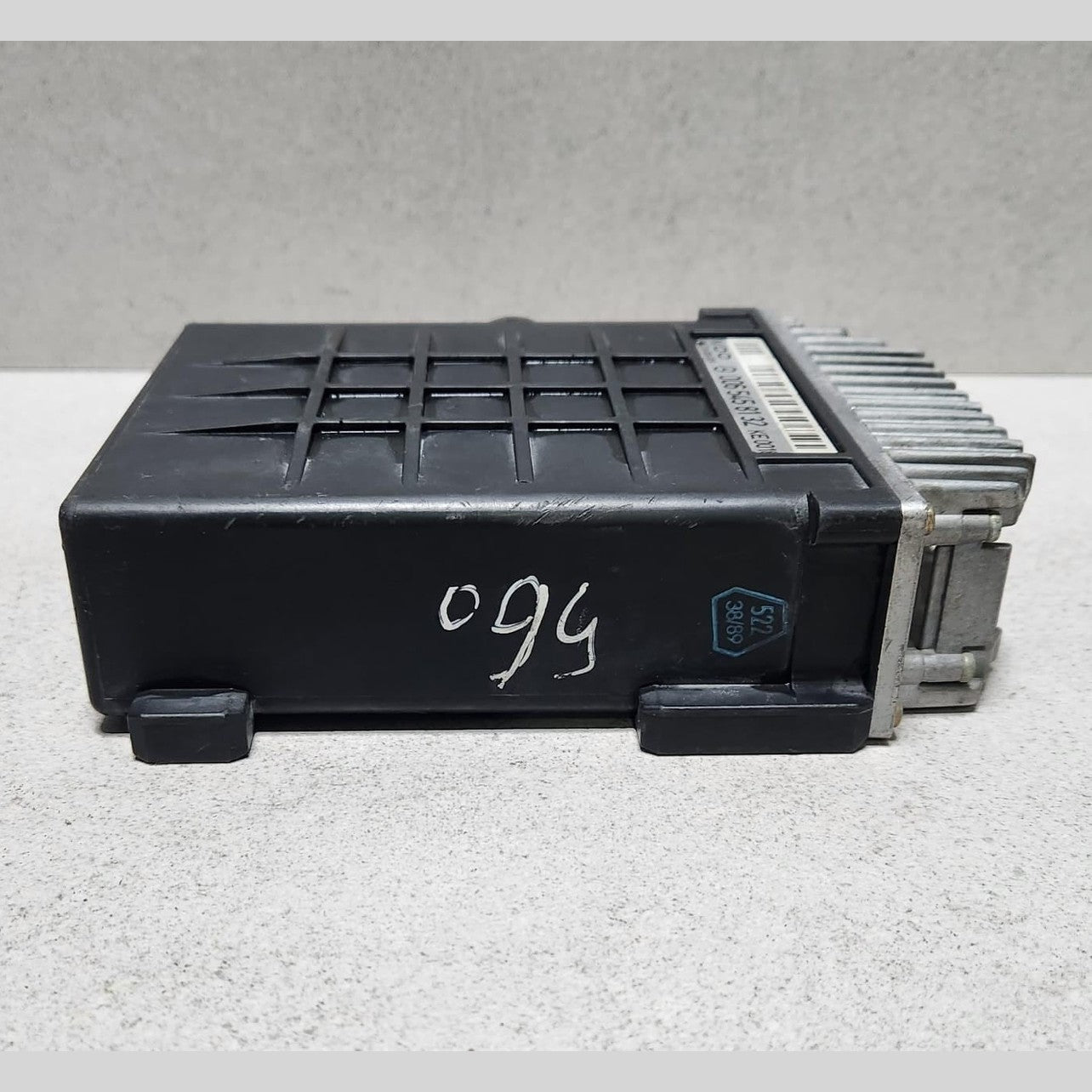 1989 Mercedes-Benz 560SEL Engine Control Unit 0065458132 Mercedes-Benz W126 560S