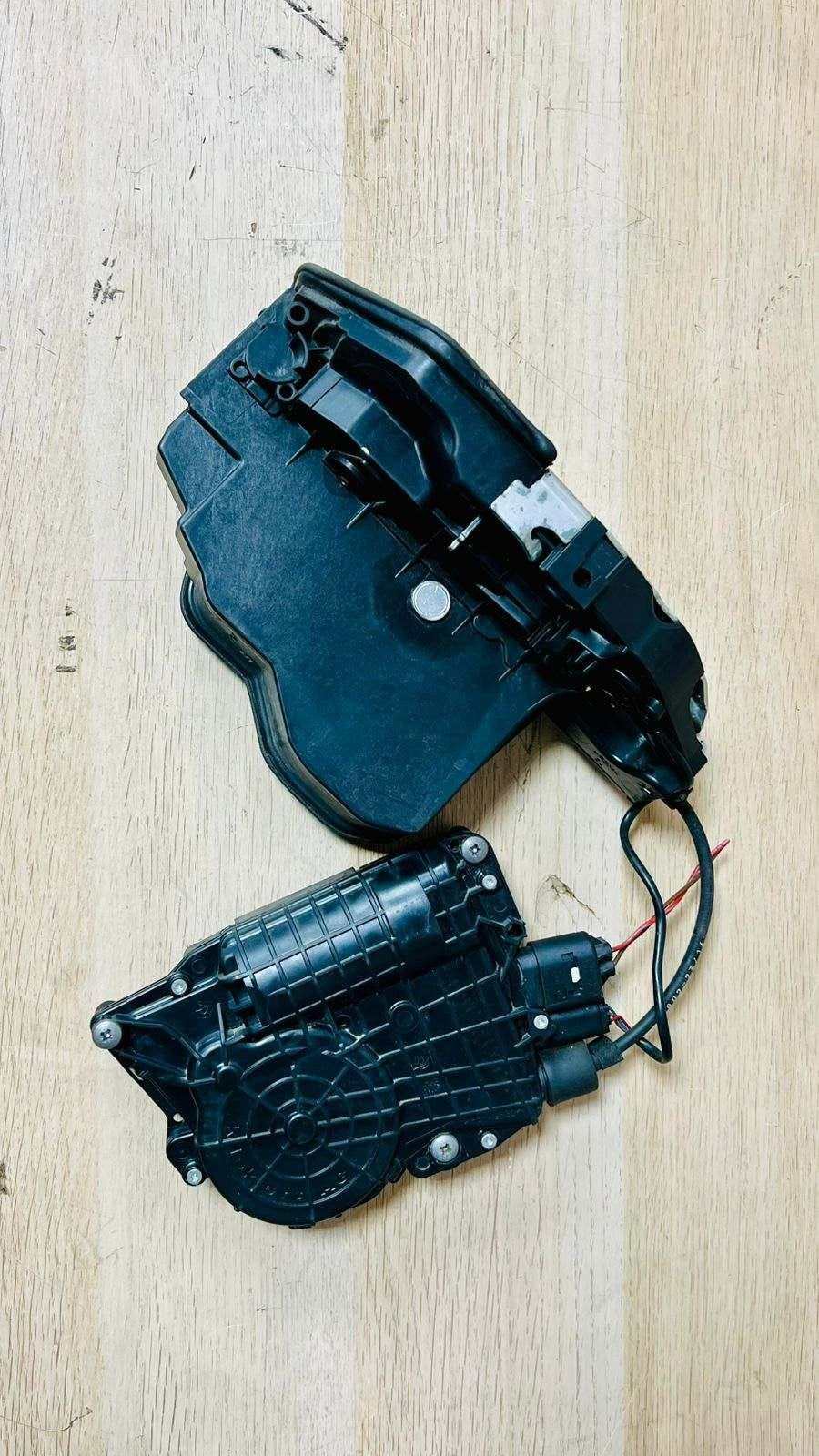 2013-15 BMW Active Hybrid 7 Rear Left Door Lock Actuator 7185687 750Li 5' F10