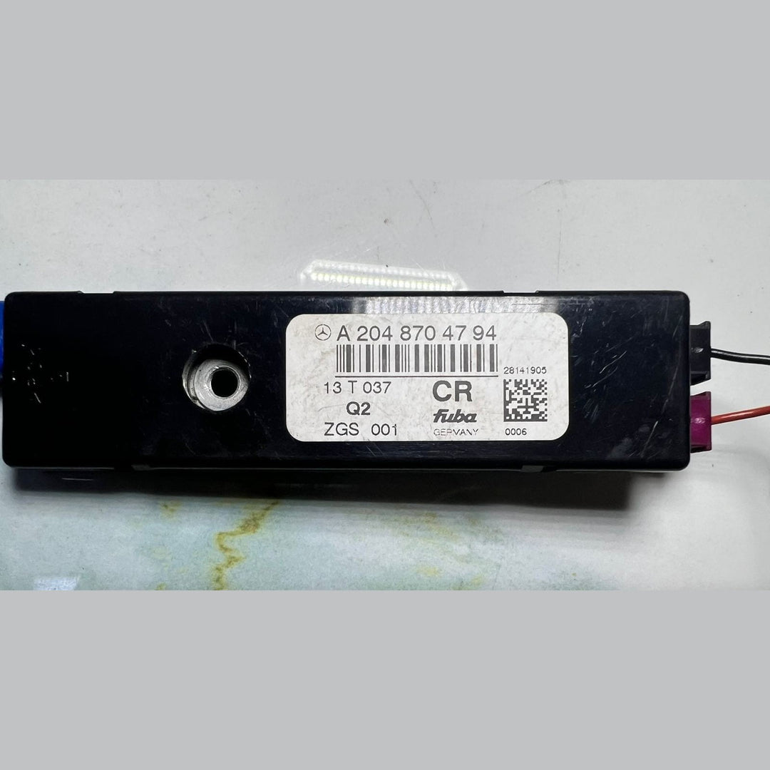 Mercedes Antenna Amplifier A2048704794 E-Class Coupe C207 W204 C-Class