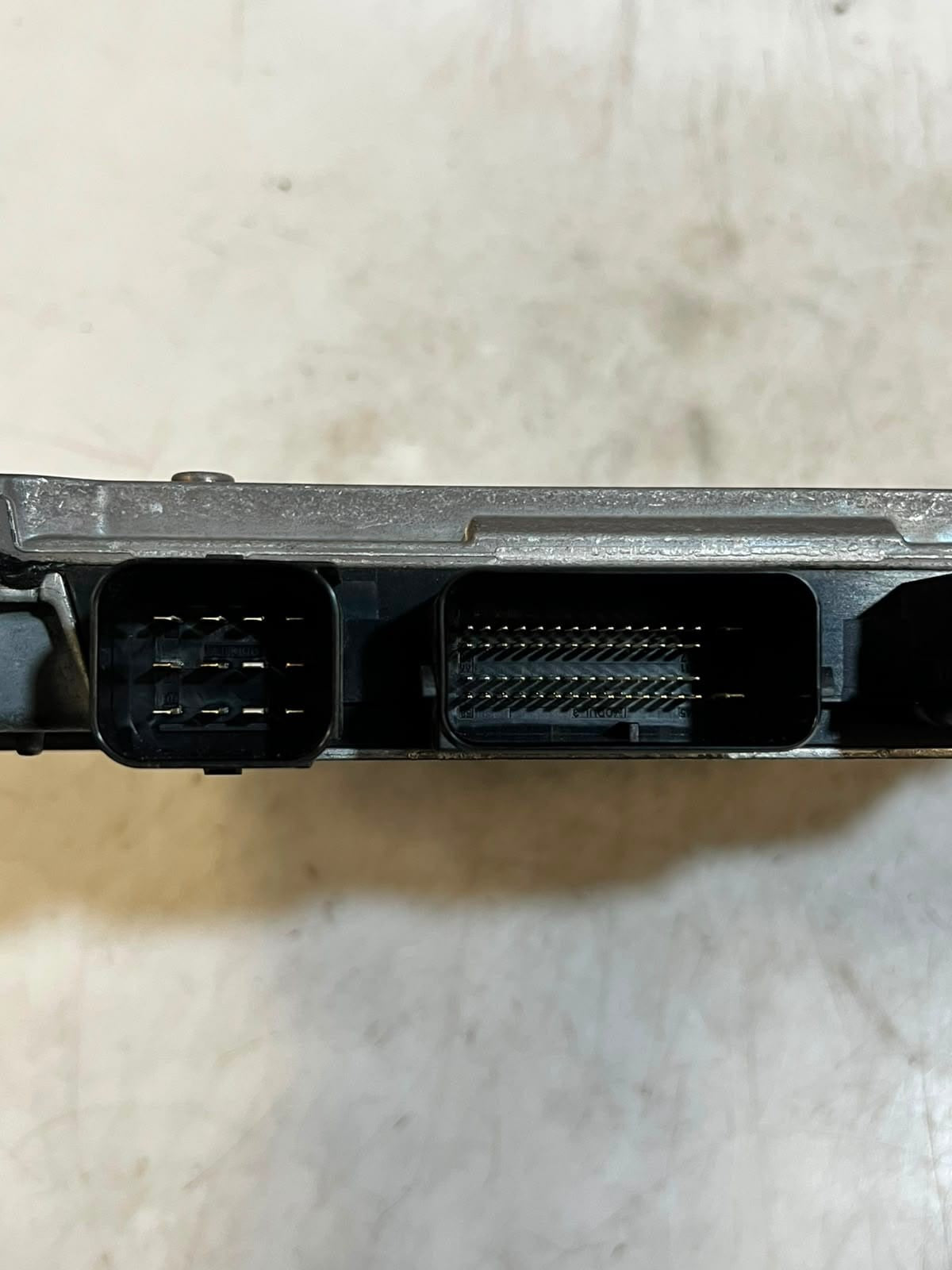 2011 BMW F11 N52 530I Engine Control Module ECU SET DME MSV90+CAS4 7613806