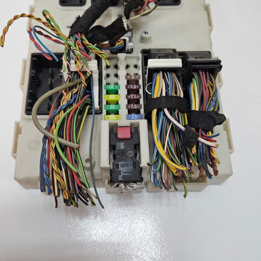 BMW  1 2 3 4 Series F20 F21 F22 F30 Body Control Module 9290799
