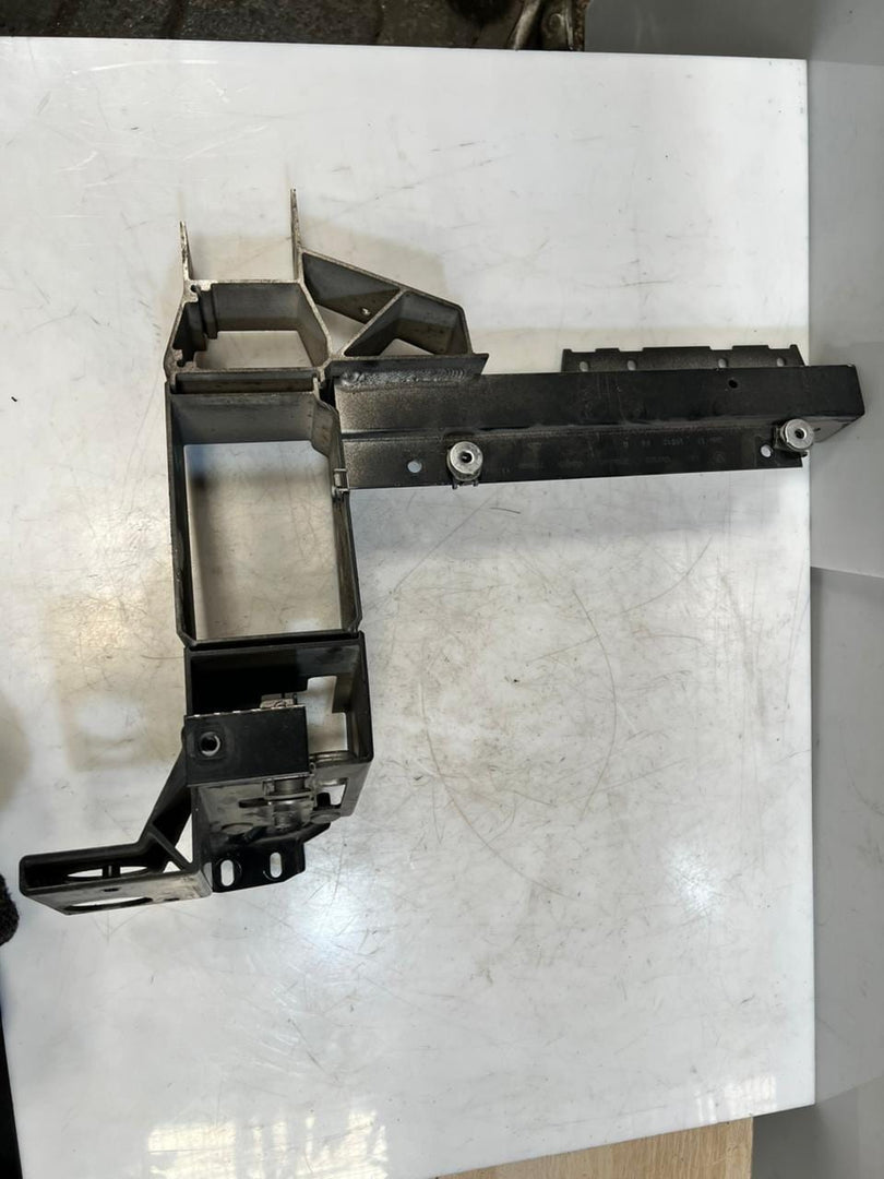 2015 BMW X3 F25 RADIATOR Front Reinforcement Support Bar BRACKET 7210500 OEM