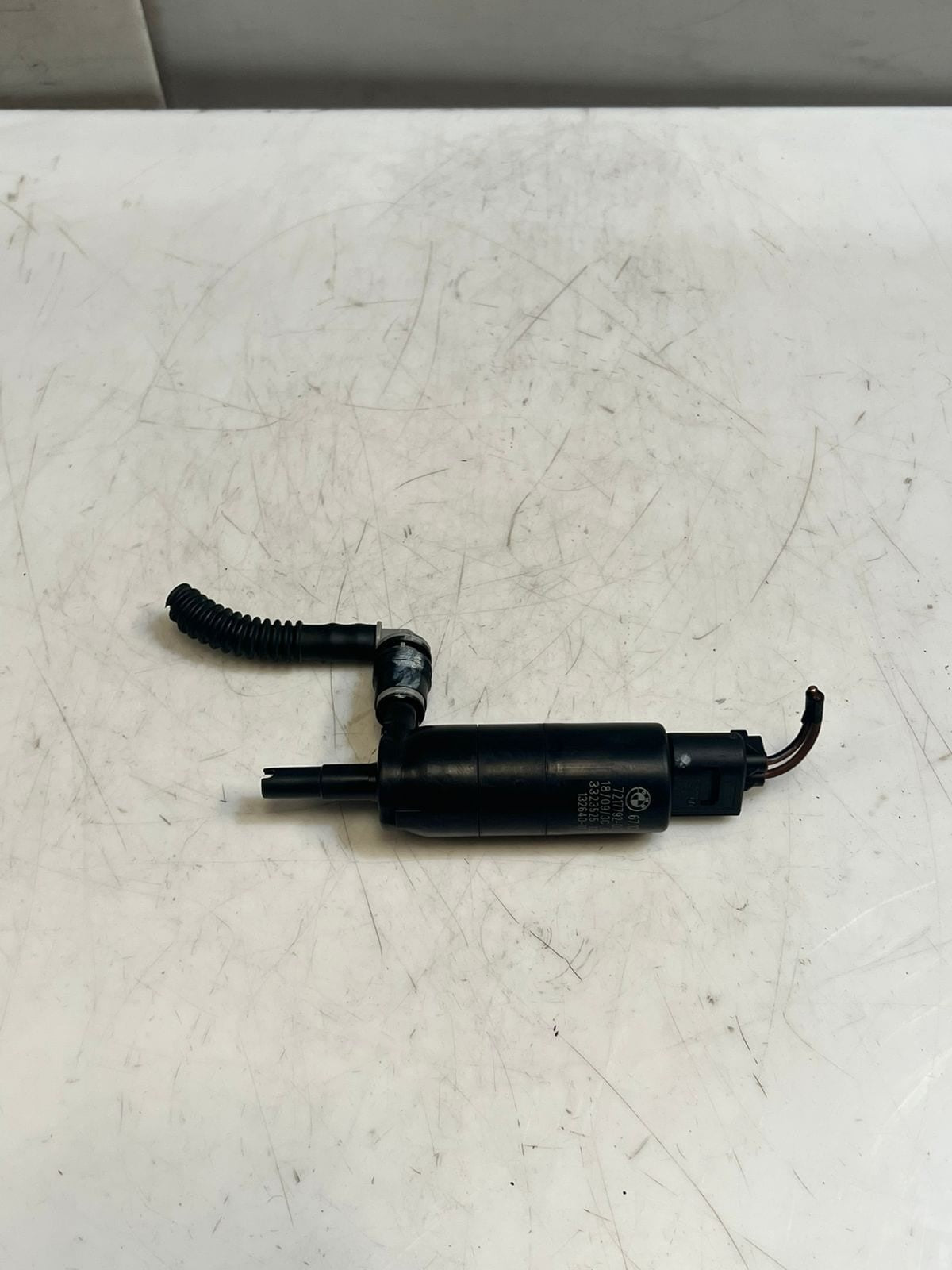BMW F20 F30 F35 F10 F07 F01 F02 F25 E70 E71 E89 Headlight Washer Pump 7217792