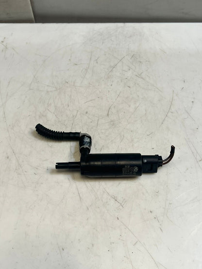 BMW F20 F30 F35 F10 F07 F01 F02 F25 E70 E71 E89 Headlight Washer Pump 7217792