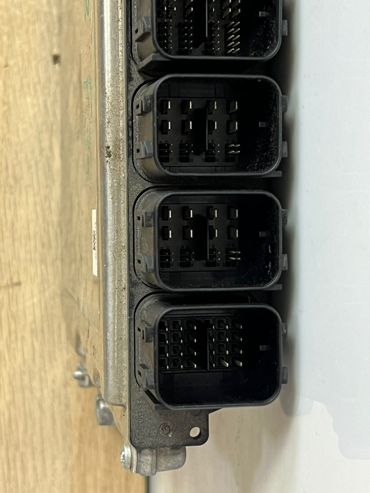2016-2018 BMW 330e Engine Control Module 8693213 F30 330e 2.0L Hybrid ECU SET 
