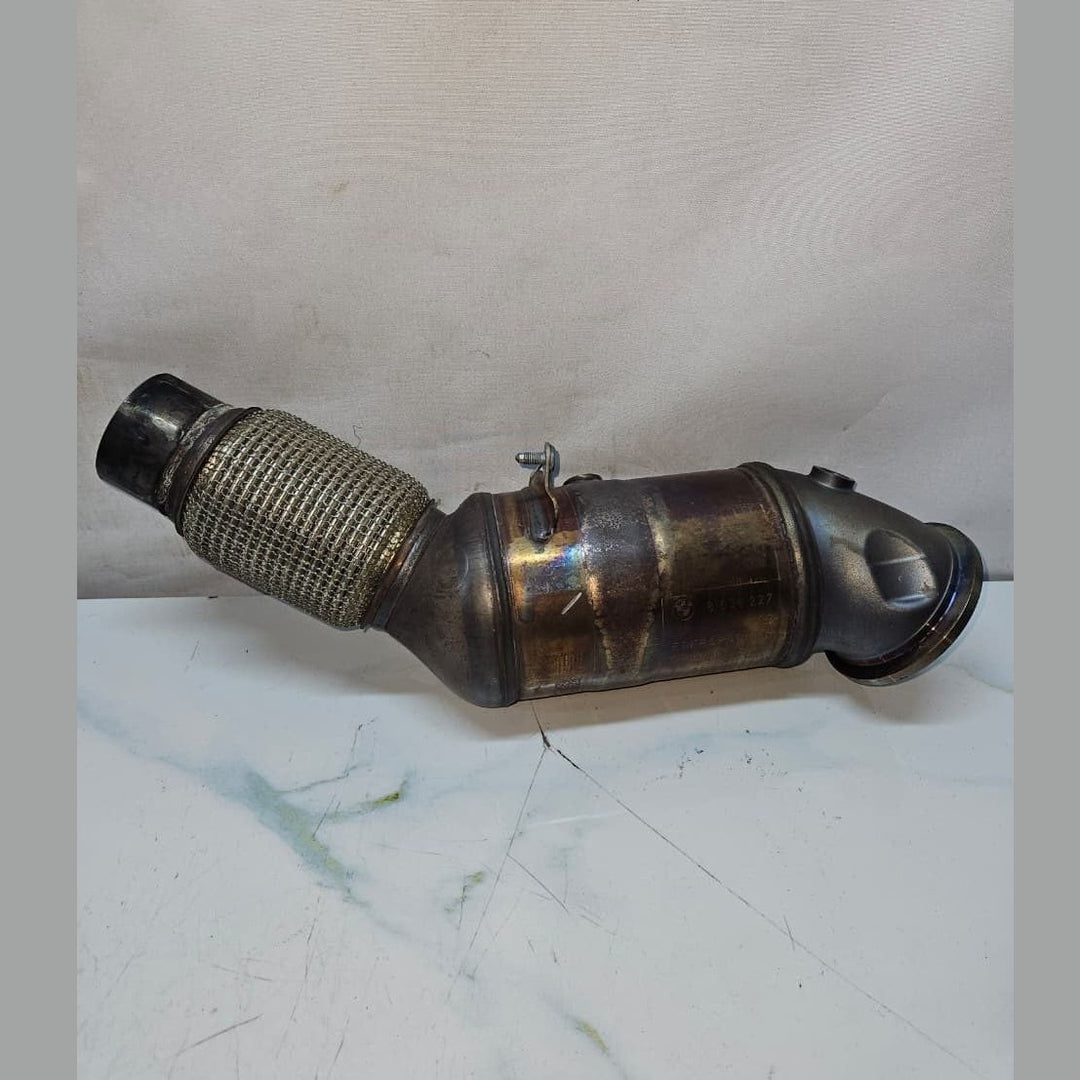 BMW F30 320i&4 Series F36 430i xDrive models 2017-18 Catalytic Converter 8638227