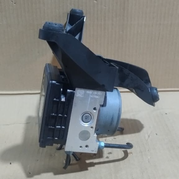 BMW X1 F48 / 2 SERIES F45/F46 ABS DSC BRAKE PUMP CONTROL MODULE ECU P/N 6878051