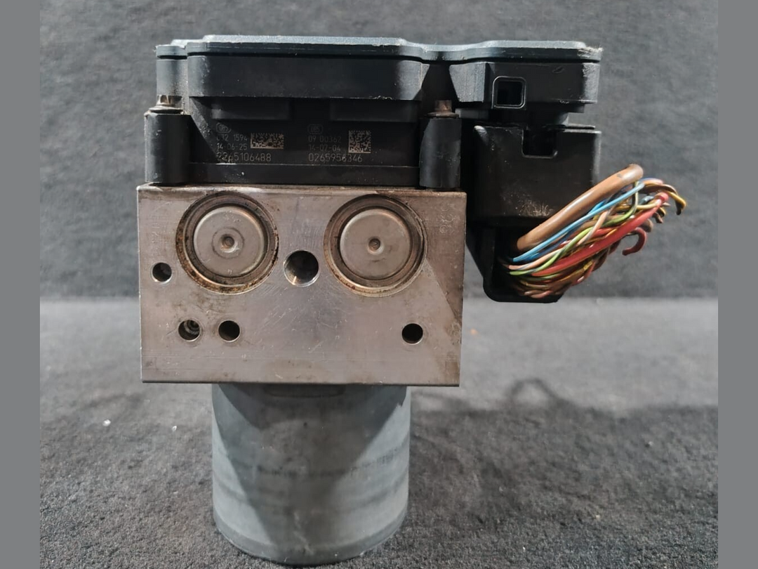 BMW 5 Series F10 F11 Anti lock Braking System DSC Module Hydraulic Unit 6868335
